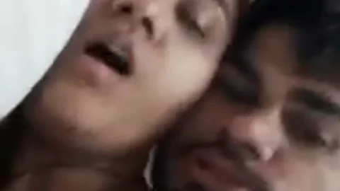 Pervert bangs a sexy Karachi whore in a hotel room